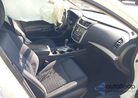 2017 Nissan Altima 2.5 S z USA, uszkodzony, nr VIN 1N4AL3AP5HC476222